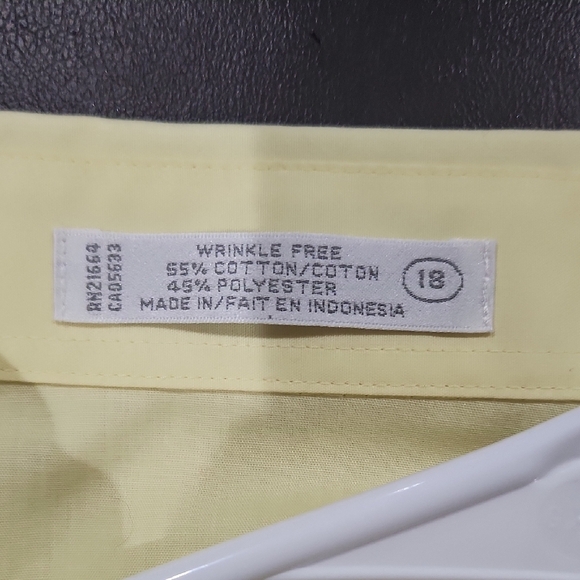 Foxcroft Yellow Blouse Classic Fit Wrinkle Free Formal Work - Picture 12 of 12